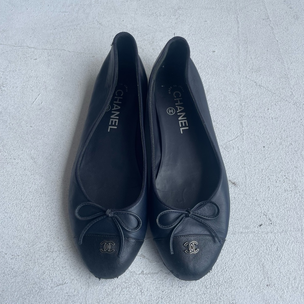 Black and Navy Chanel Flats
